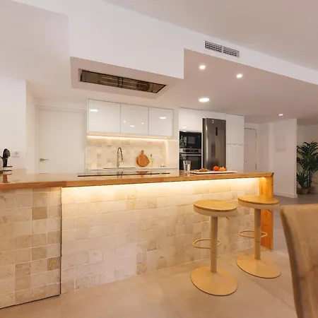 Bravissimo Turbau Entresol A, With 3 Bedrooms شقة *