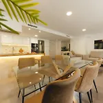Bravissimo Turbau Entresol A, With 3 Bedrooms Lägenhet