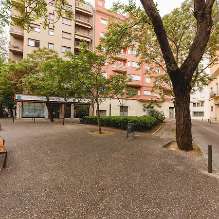 Bravissimo Turbau Entresol A, With 3 Bedrooms Lägenhet Girona
