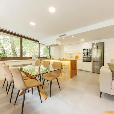 Apartment Bravissimo Turbau Entresol A, With 3 Bedrooms