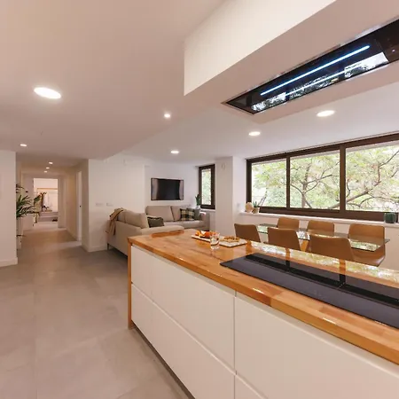 Bravissimo Turbau Entresol A, With 3 Bedrooms Lägenhet *
